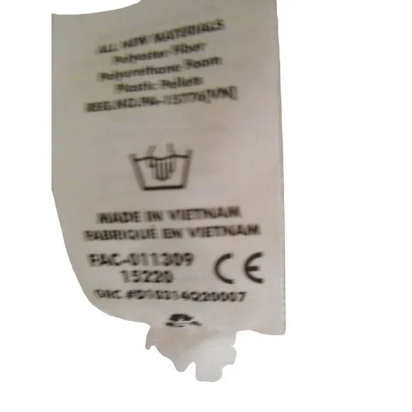 Disney Store Dumbo, Plush, Genuine, Original, Authentic 15" with all Disney Tags - Picture 8 of 9